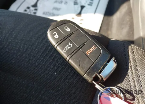 2015 Chrysler 200 Limited из США, поврежденный, VIN 1C3CCCAB7FN756883